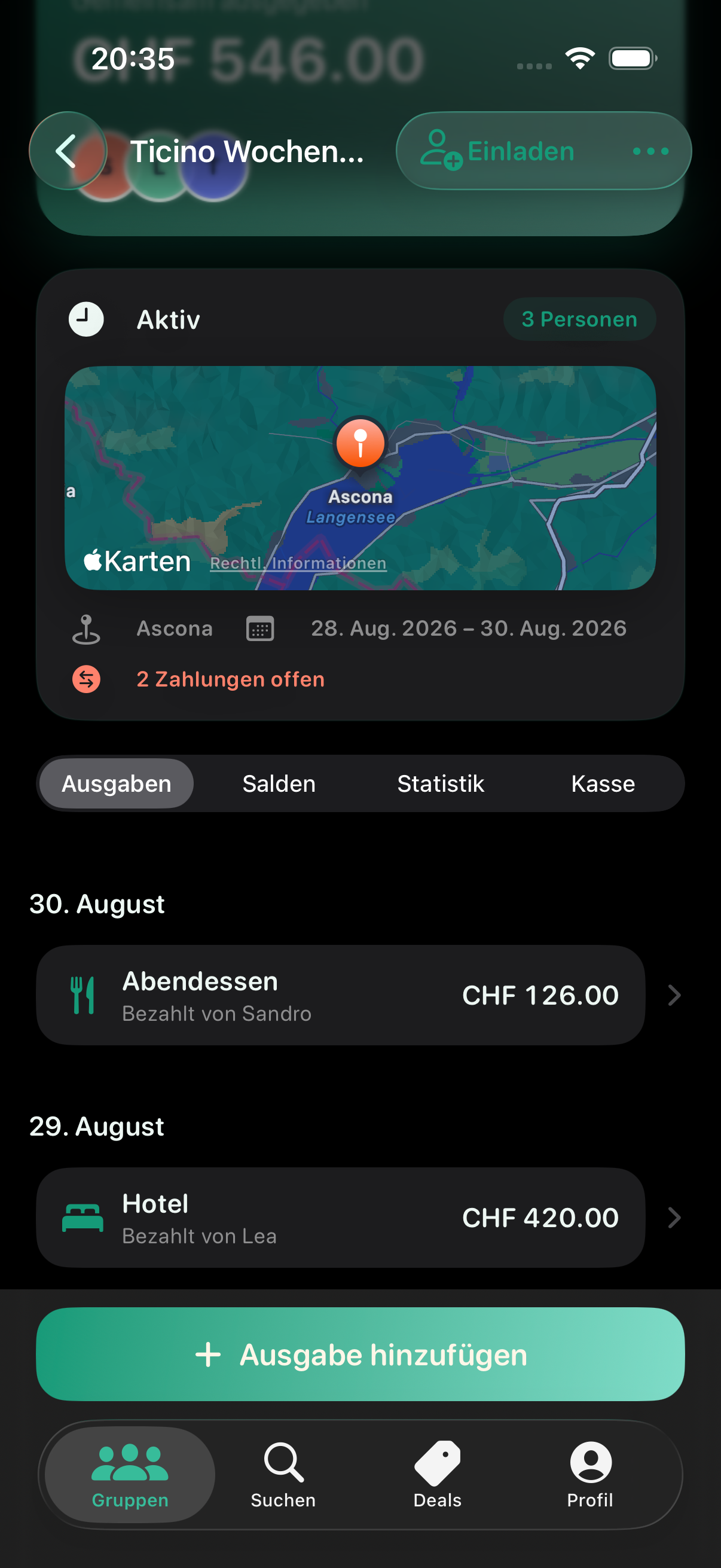 Gruppenseite mit nach Tagen gegliederter kompakter Ausgabenliste. Jede Zeile zeigt das Kategorie-SF-Symbol, den Titel, die zahlende Person und den Betrag.